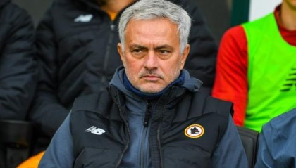 开云网站-罗马实验新阵型失败 穆里尼奥再陷争议判罚怪圈